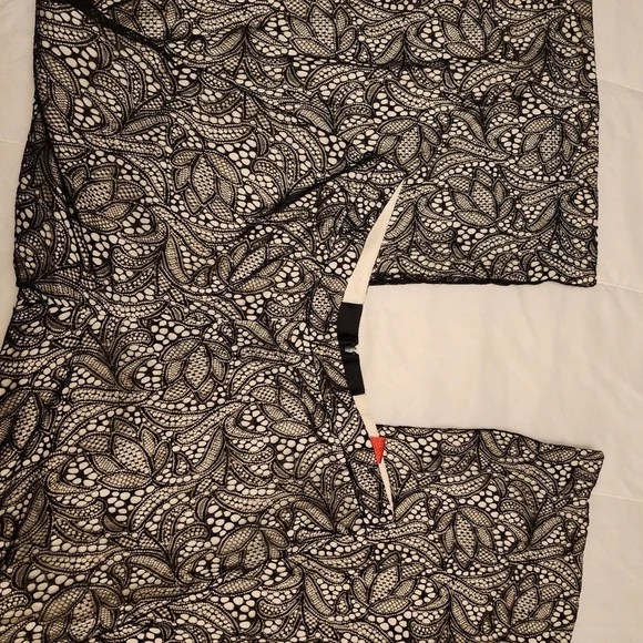 V Cristina brand black lace, nude lined. Wide leg pants sz 12 - Picture 2 of 8